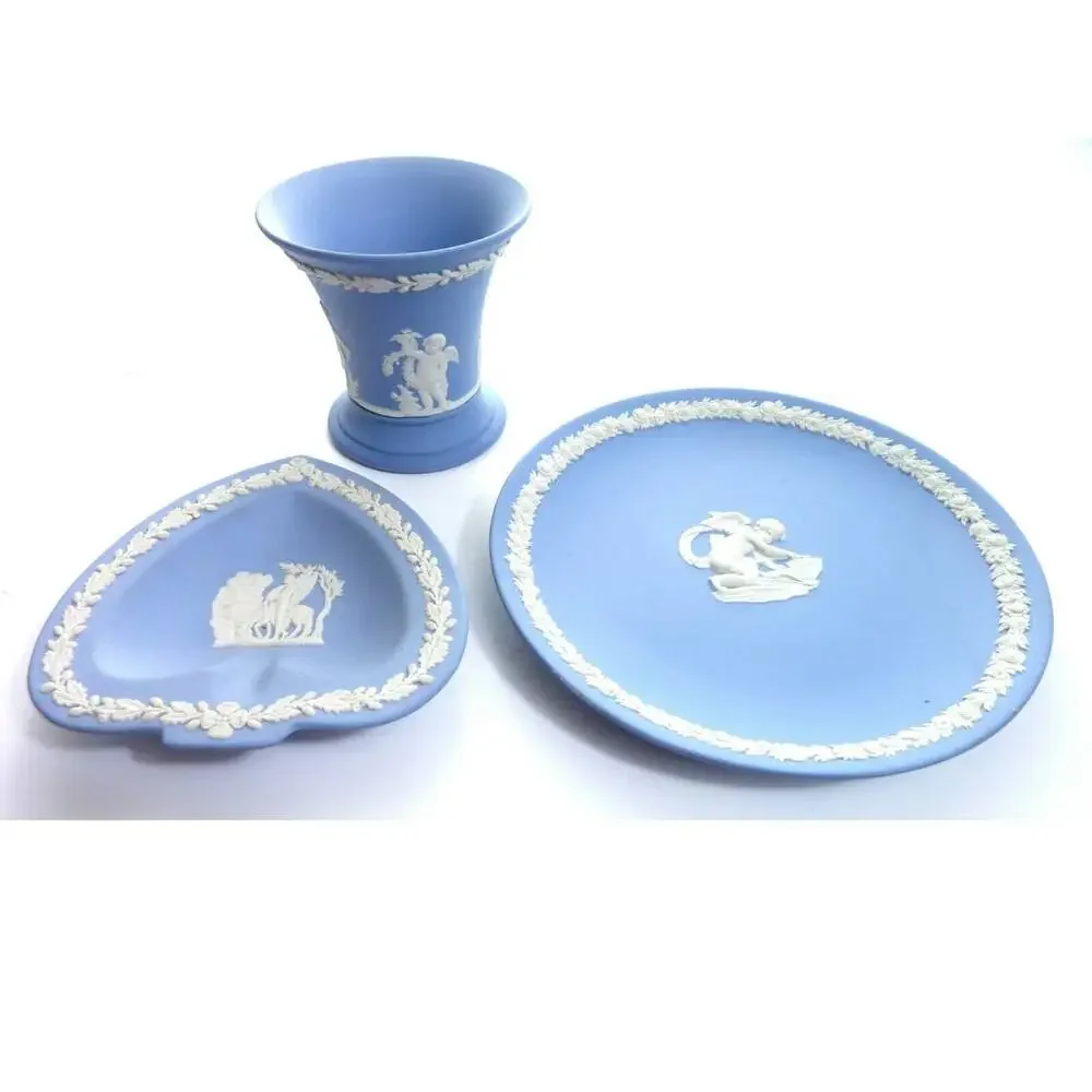 Vintage Wedgwood Jasperware Angel Cherub Cupid Trinket Plate Pegasus tray Vase - Picture 2 of 5